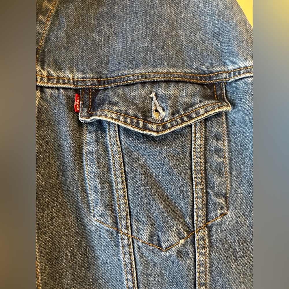 Levi’s Vintage 90s Blue Denim Trucker Jacket Oversized | Size XXL Fits XL - Picture 4 of 7